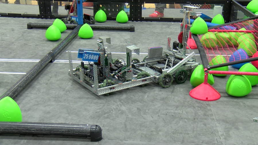 Middle school robotics championship kicks off in Wichita [Video]
