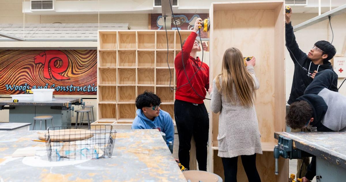 Ralston High offers students real-world construction work [Video]