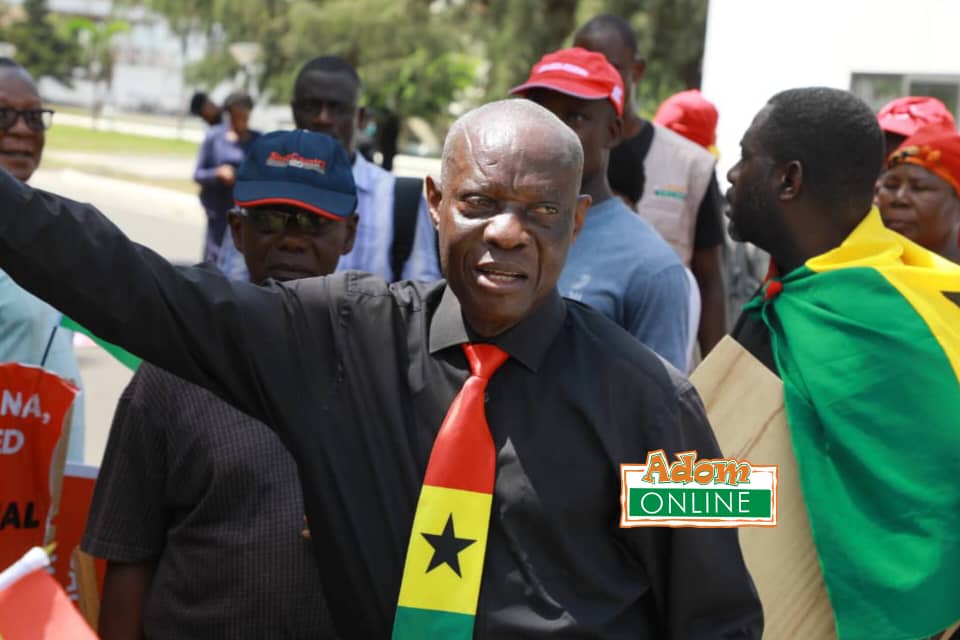 Investment holders protest to demand disbursement of locked-up funds [Photos] [Video]