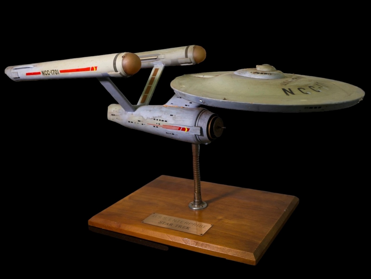 Long-lost first USS Enterprise model is returned to Star Trek creator Gene Roddenberrys son [Video]
