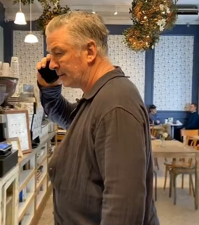 Shocking Moment Alec Baldwin Smacks Phone of Anti-Israel Protester after She Demands Him to Say ‘Free Palestine’ Inside NYC Coffee Shop [WATCH] [Video]