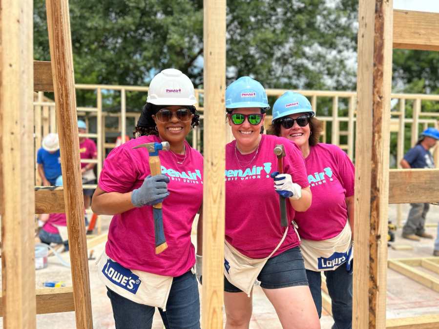 Pensacola business leaders build Habitat for Humanity home [Video]