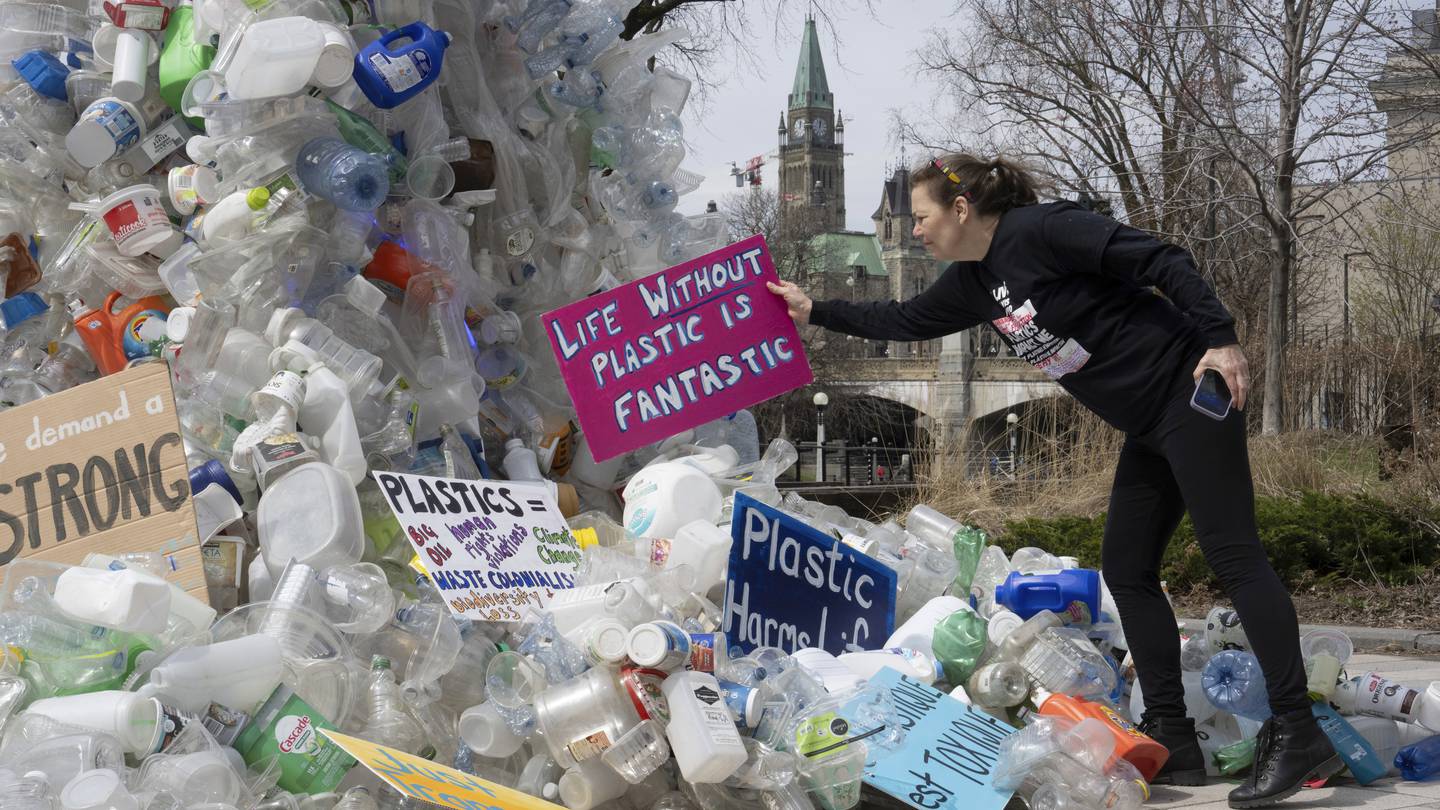 At plastics treaty talks in Canada, sharp disagreements on whether to limit plastic production  Boston 25 News [Video]