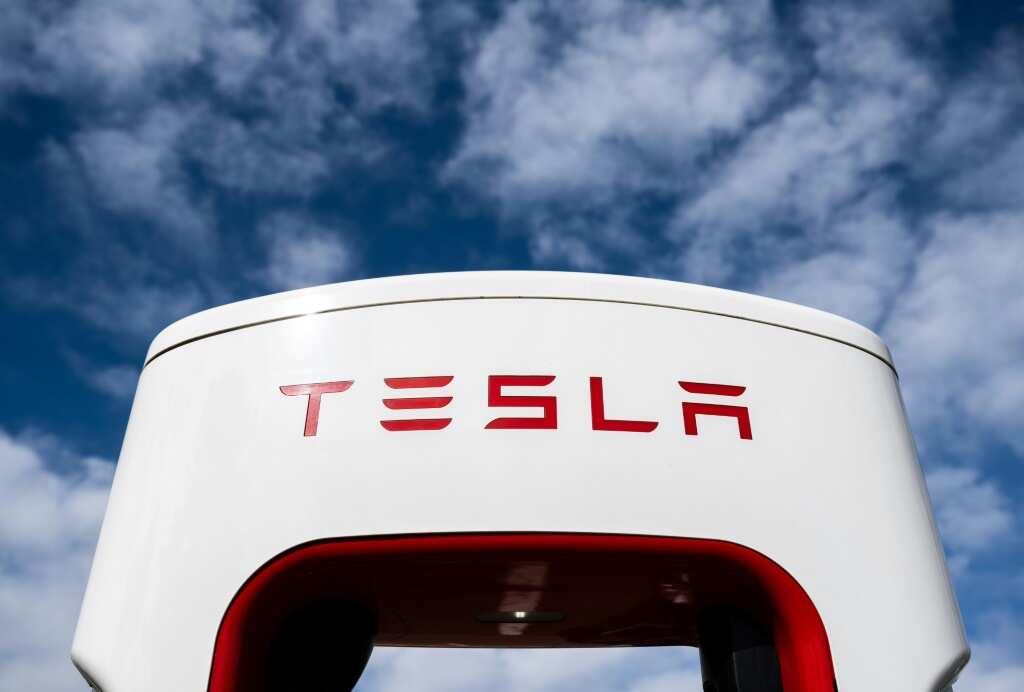 Tesla to cut hundreds more jobs in Musk cost push: report [Video]