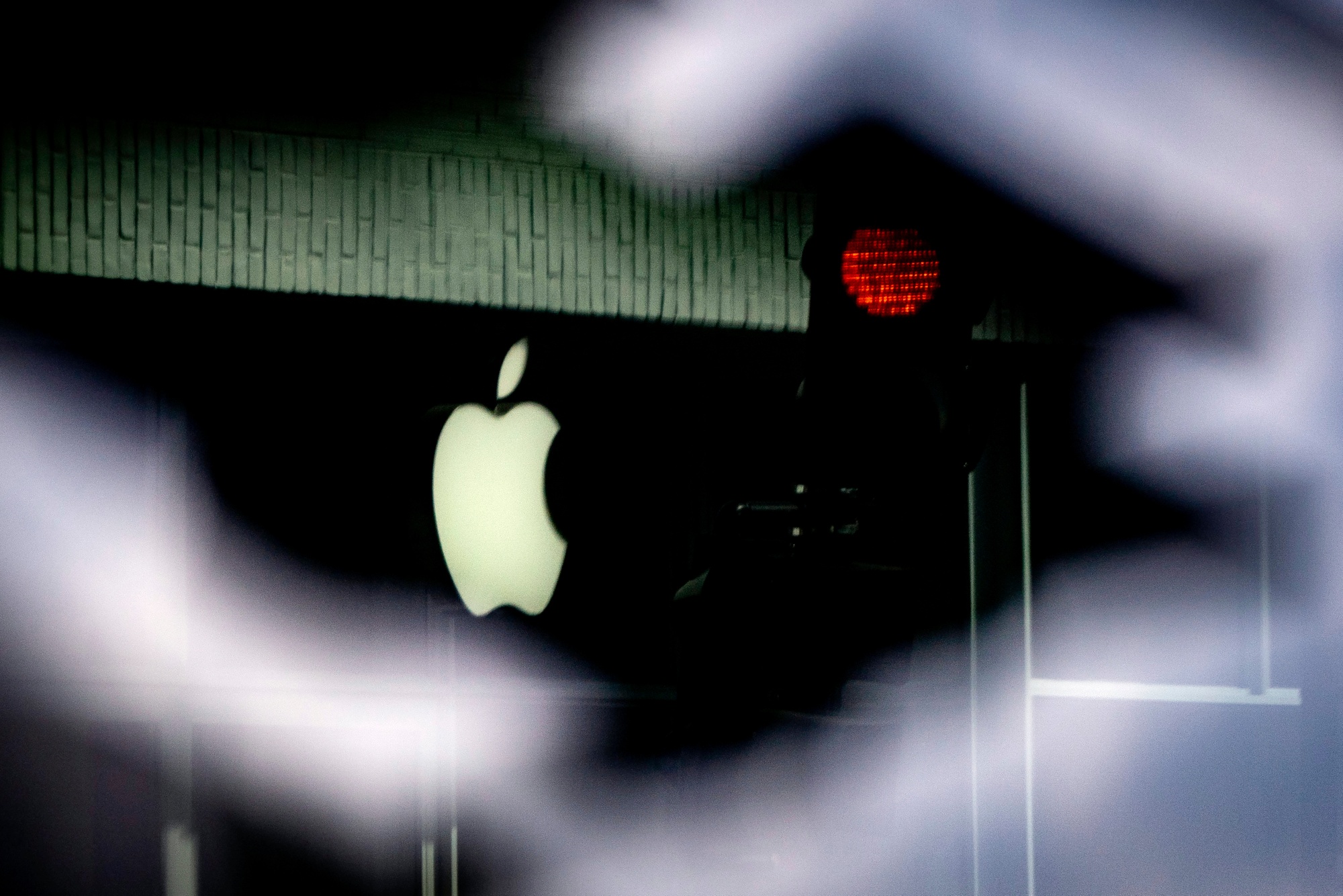 Tech Powers Stocks Hours Away From Apples Results: Markets Wrap [Video]