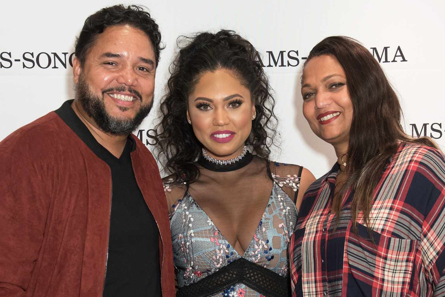 All About Ayesha Curry’s Parents, Carol and John Alexander [Video]