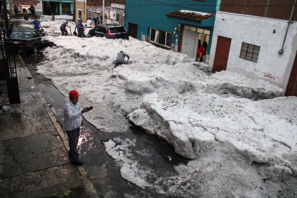 Mexico City Covered in Ice Amid Massive Heatwave as Weird Weather Continues | Latin Post [Video]