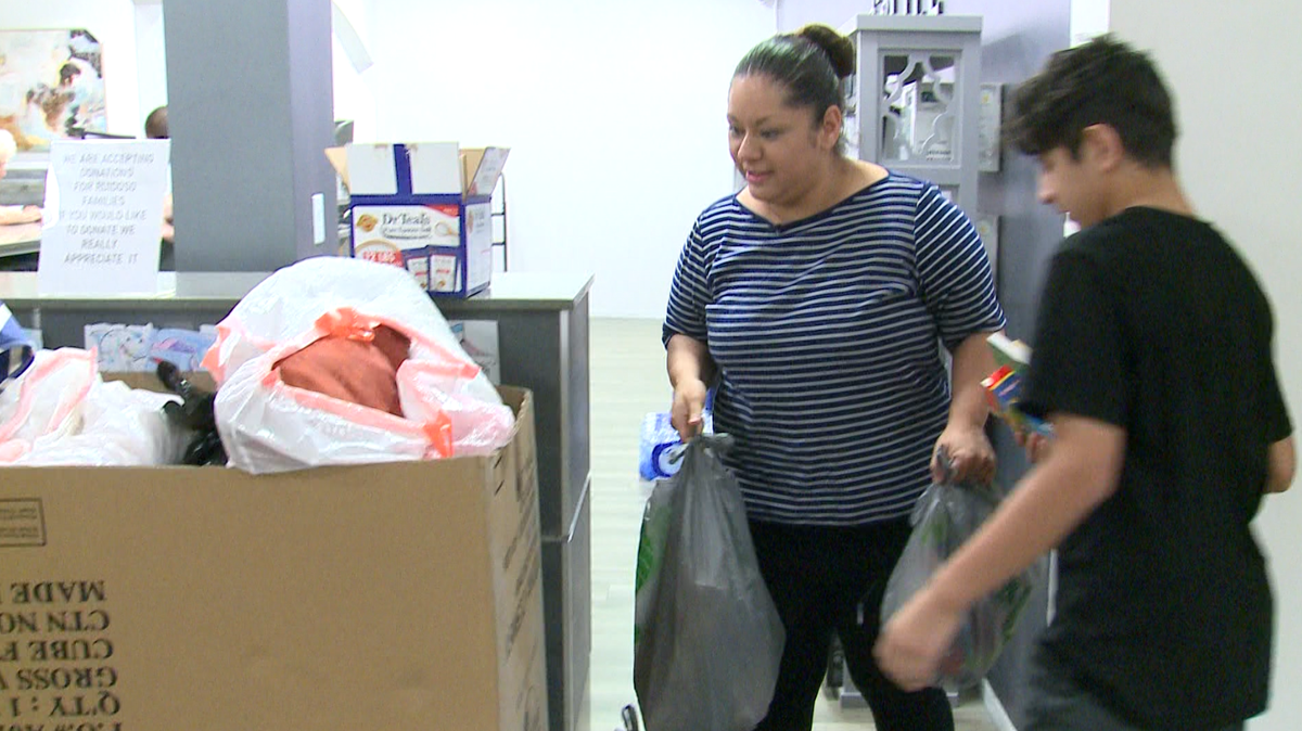 Furniture store collects donations, ready to ship to Ruidoso fires [Video]