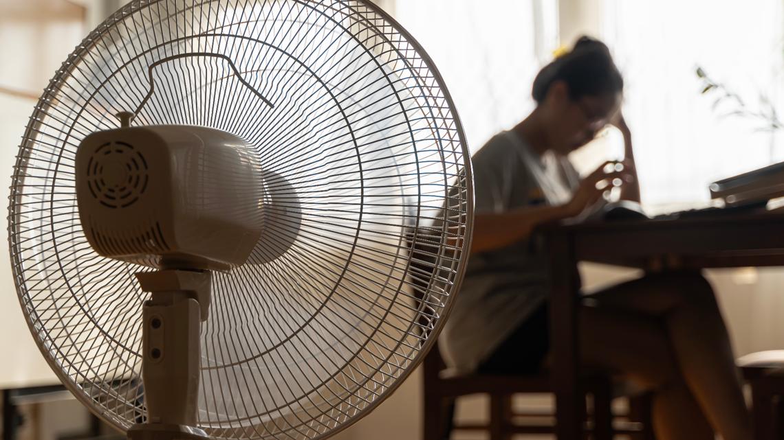 6 tips to stay cool without air conditioning [Video]