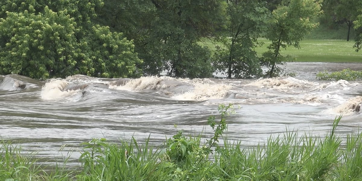 Flooding, train derailment impacting northwest Iowa [Video]