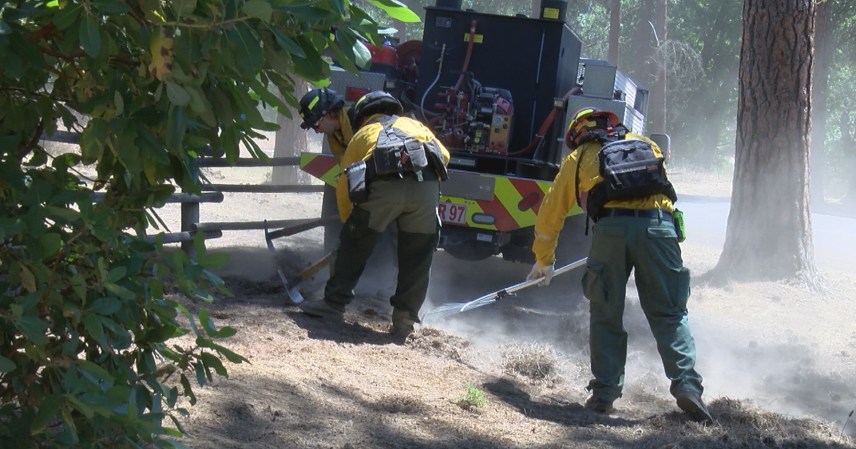 Crews work to stop the spread of the Upper Applegate Fire to nearby properties | Top Stories [Video]