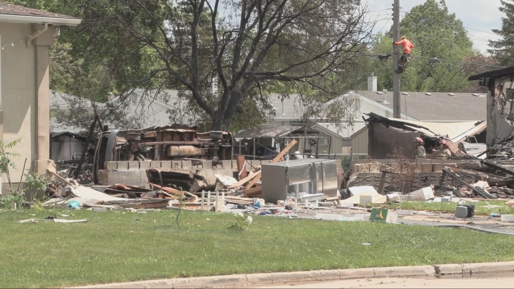 Winnipeg news: Transcona house explodes [Video]