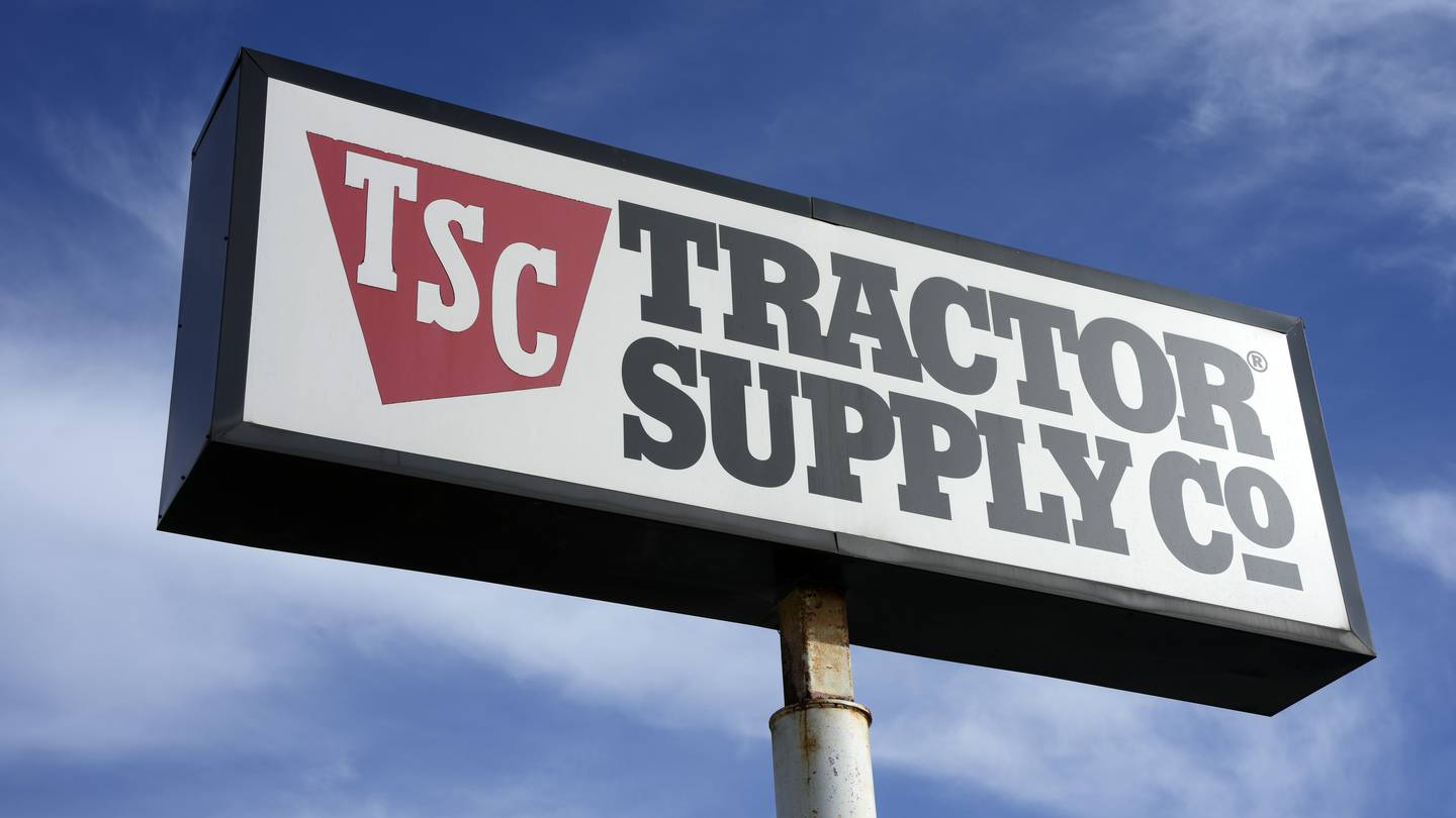 Tractor Supply is ending DEI and climate efforts after conservative backlash online  WPXI [Video]