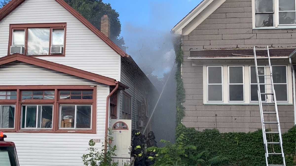 Four people rescued from house fire in Milwaukee [Video]