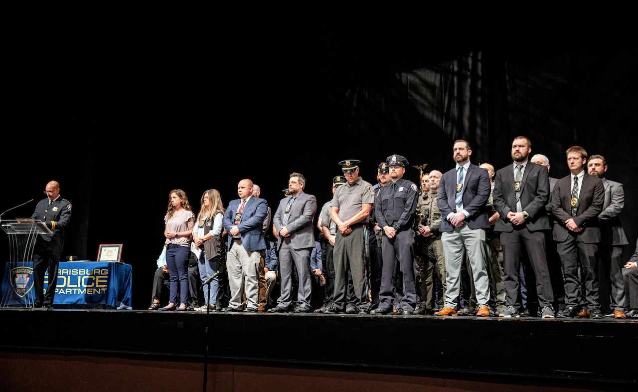 Officers who saved toddler from armed man honored at Harrisburg awards ceremony [Video]