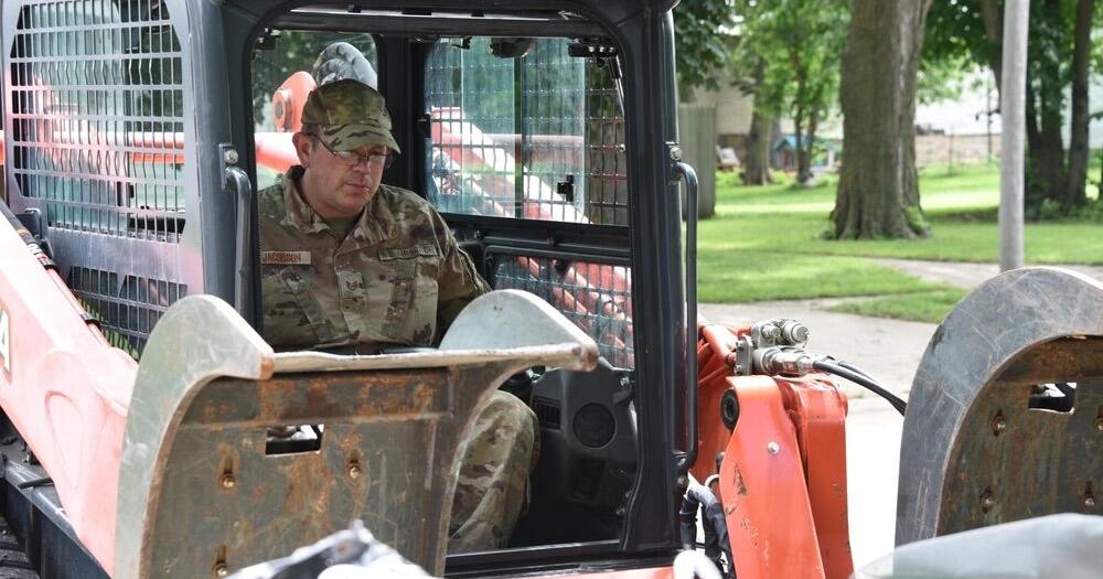 Iowa National Guard assists in Sioux Rapids flood clean-up [Video]