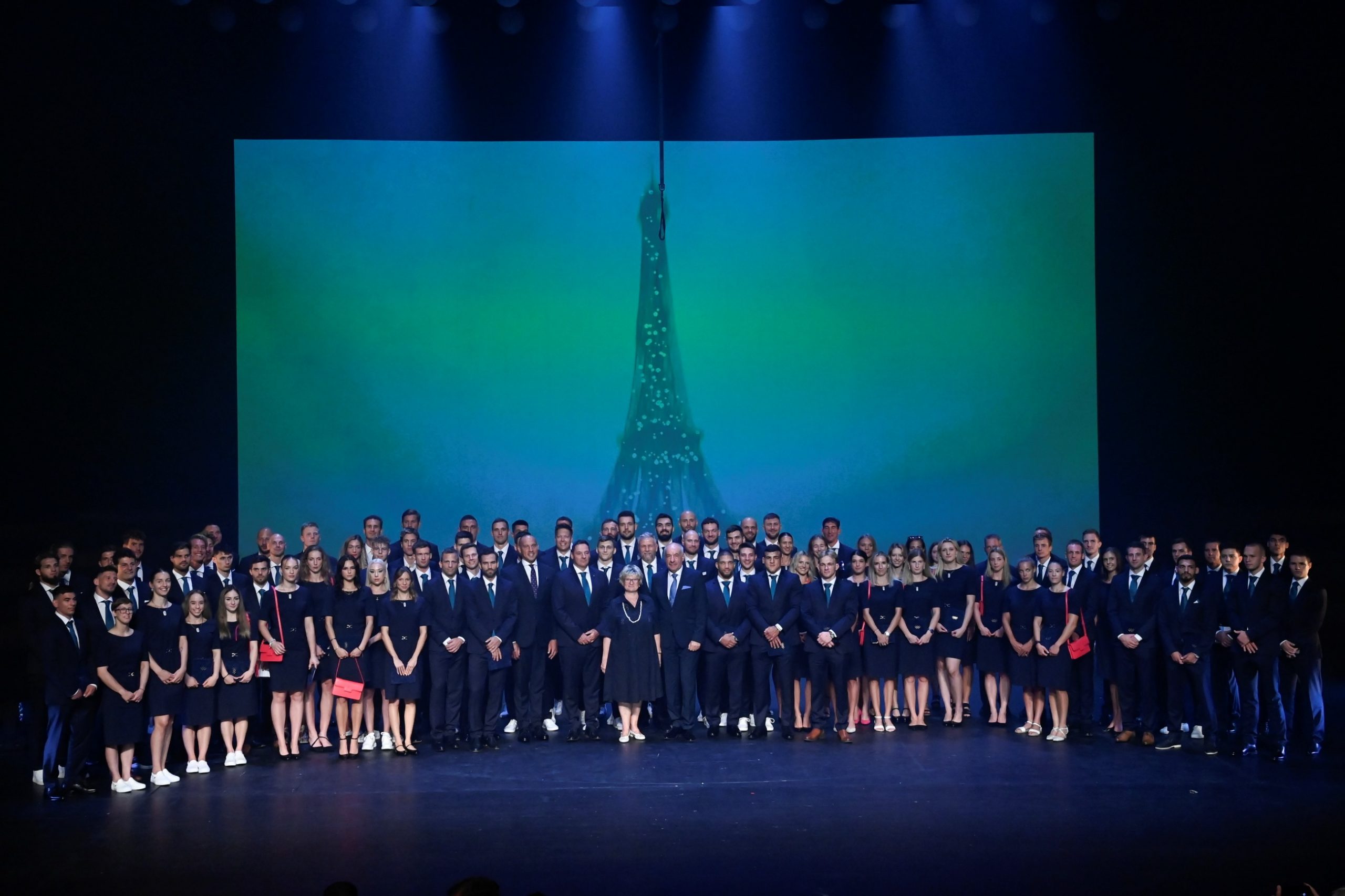 The Hungarian Olympic Team Takes the Oath [Video]