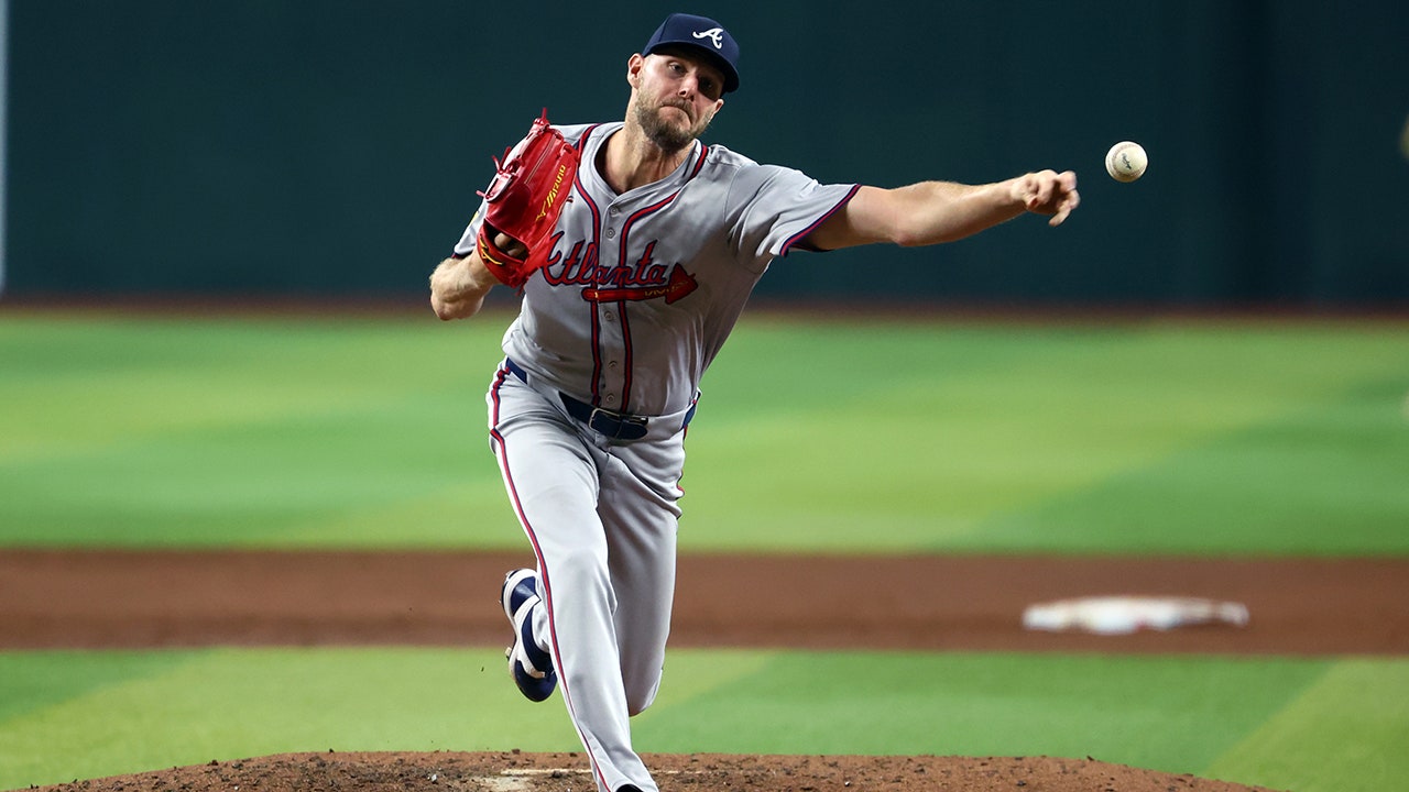 Braves’ Chris Sale notches MLB-leading 12th win in victory over Diamondbacks [Video]