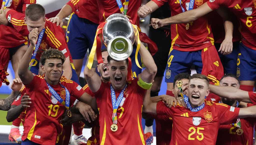 Spain beats England 2-1 for European Championship title [Video]