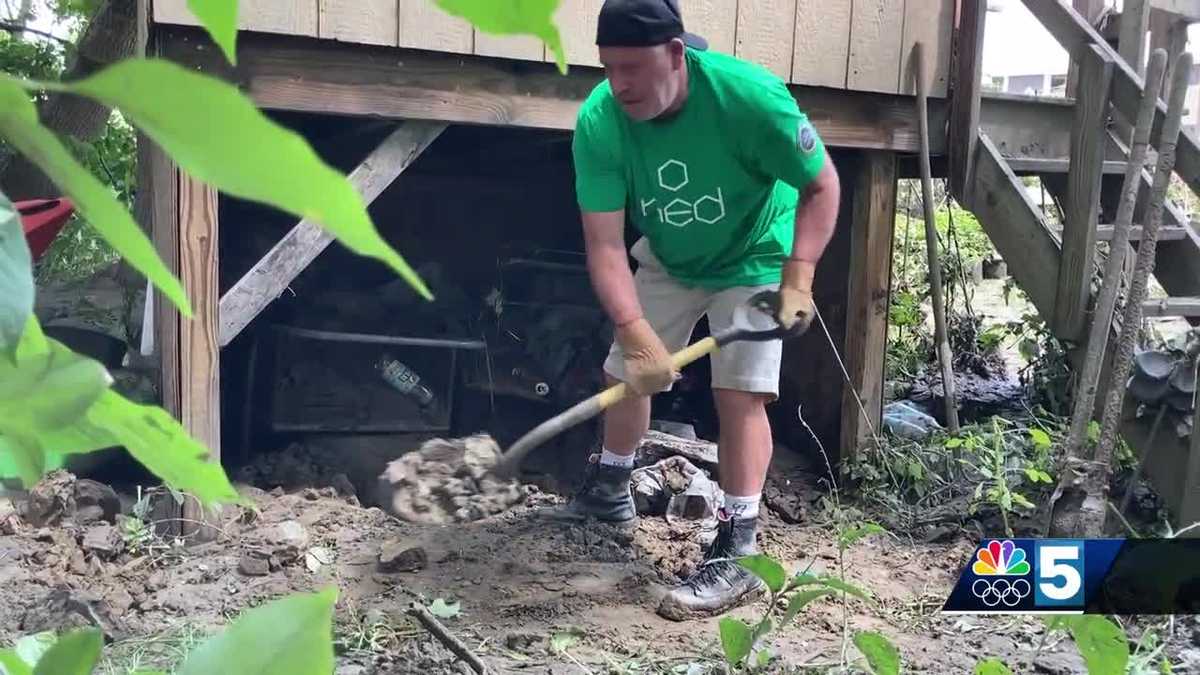 Waterbury CReW organizes volunteers for multi-town flood cleanup [Video]