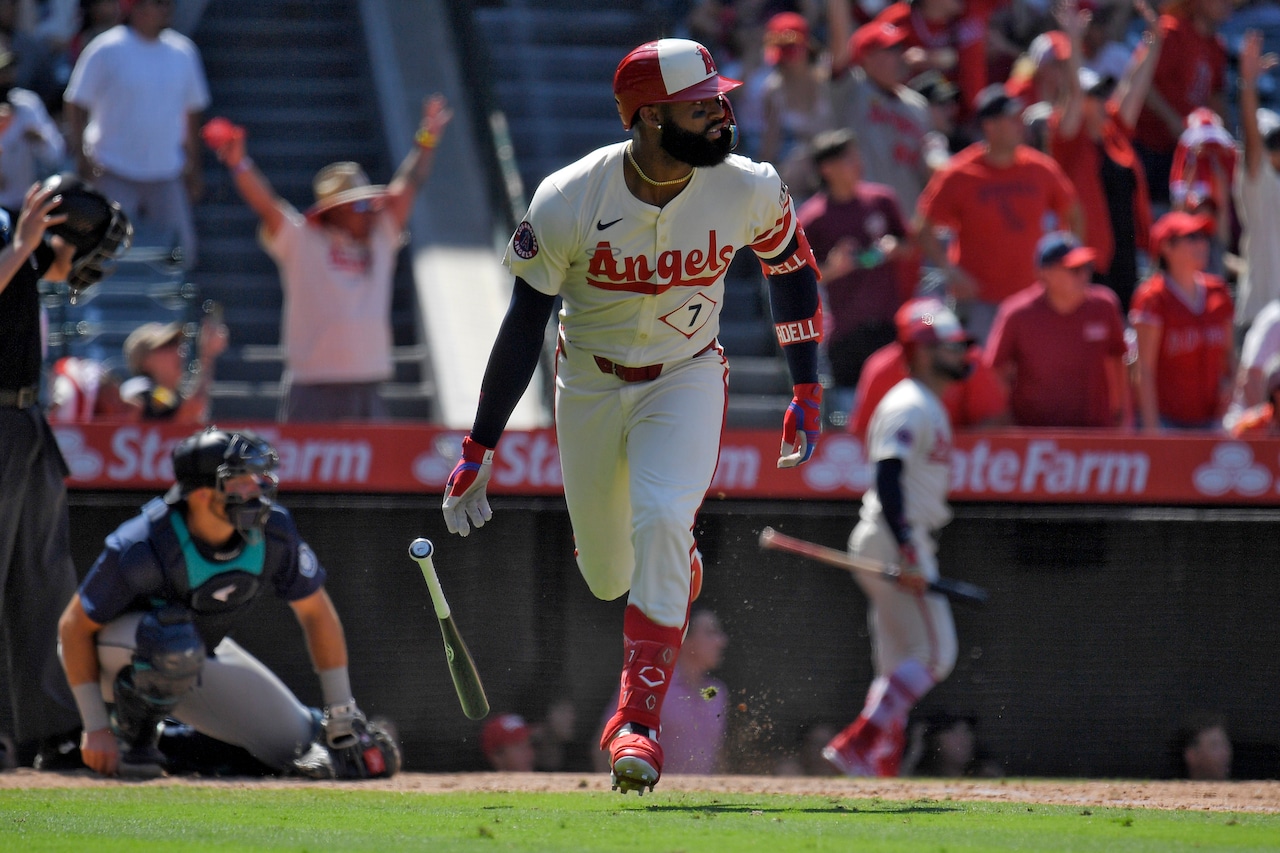 Jo Adell hits 3-run homer, Angels beat Mariners [Video]