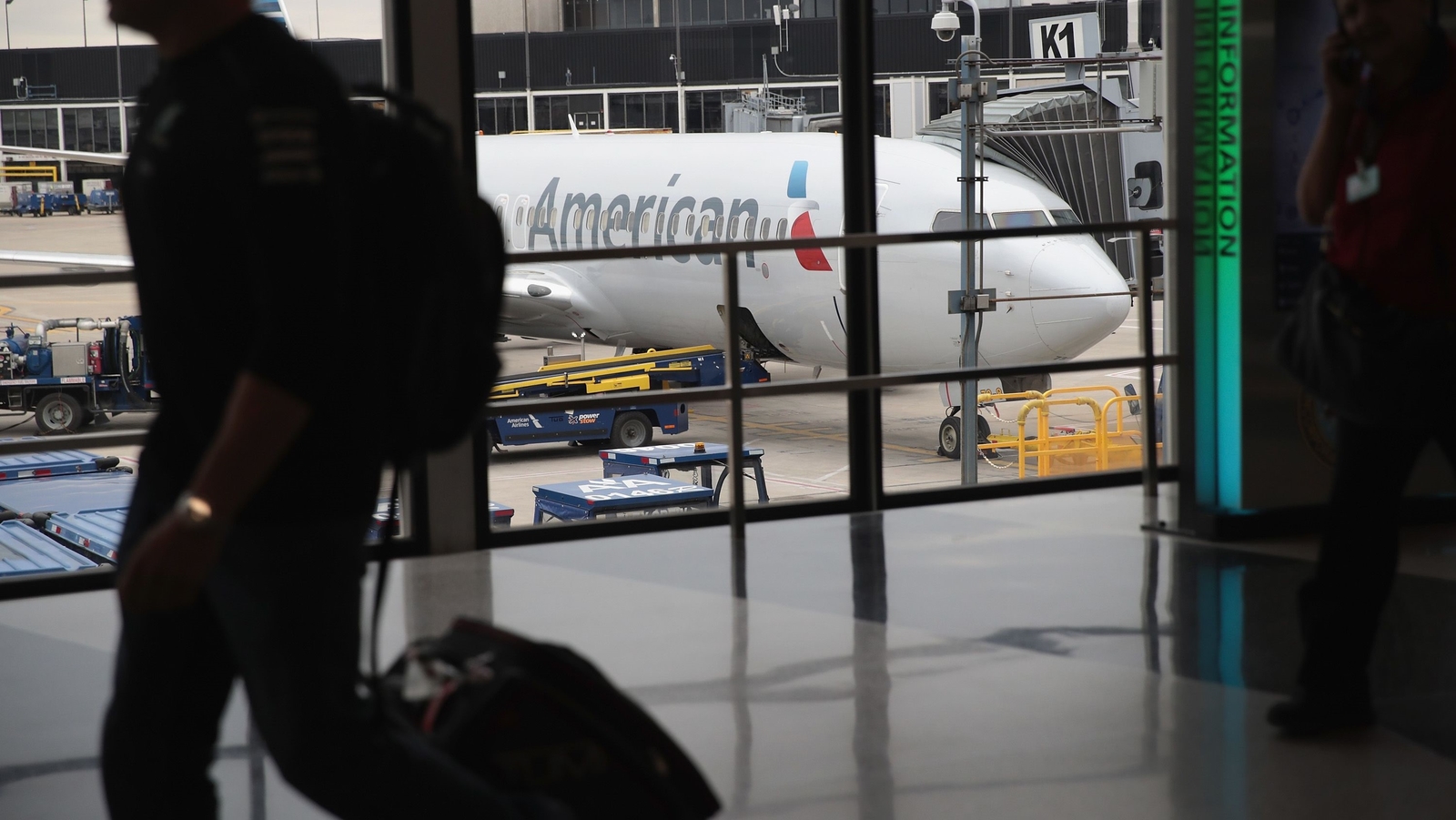 How much is a checked bag on American Airlines? Company raising luggage prices [Video]