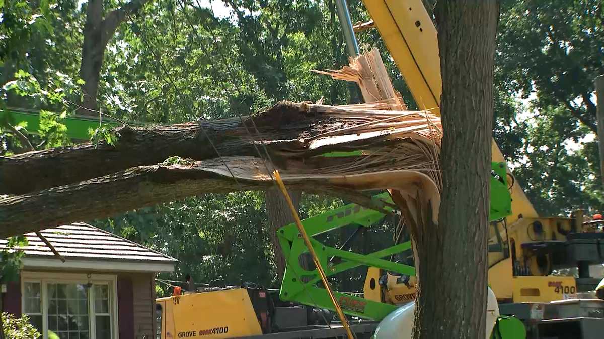 Destructive New Hampshire microburst damages homes, vehicles [Video]