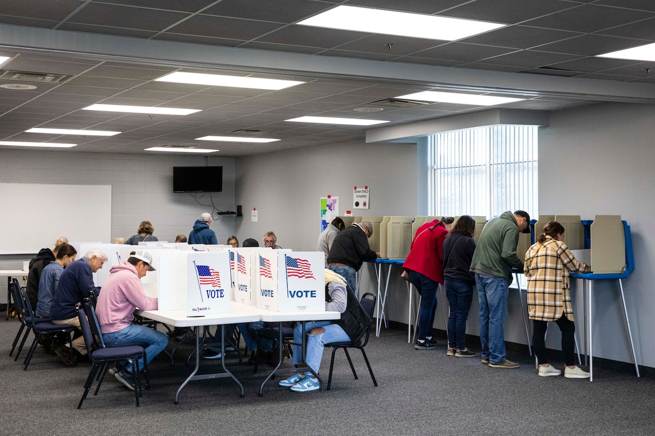 Trump campaign lawsuit against Whitmer, Benson an attempt to disenfranchise voters, lawmaker says [Video]