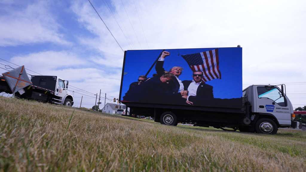 Rally shooter had photos of Trump, Biden and other US officials on his phone, AP sources say [Video]