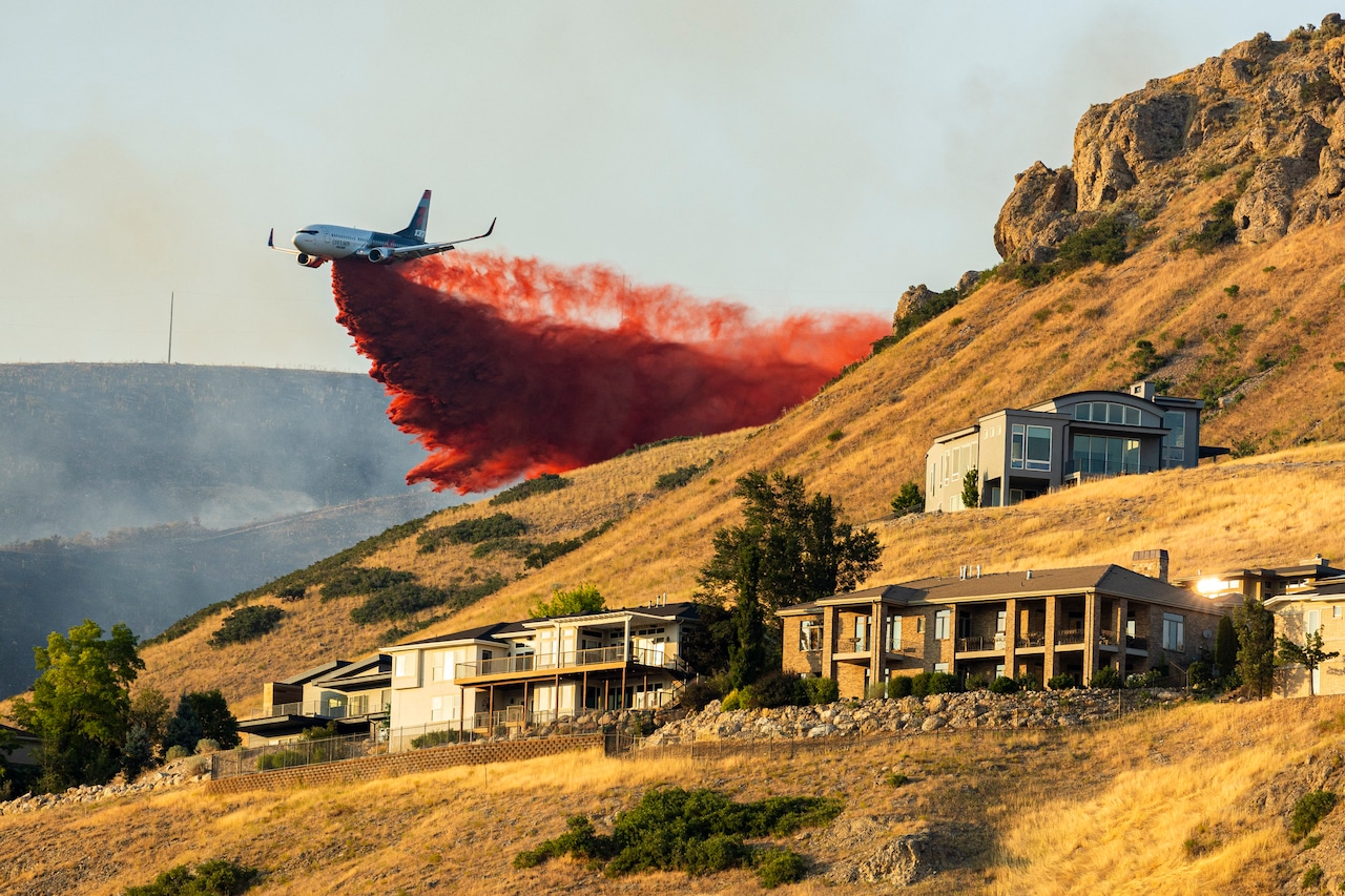 Salt Lake City wildfire prompts mandatory evacuations uphill from Utahs state capitol [Video]