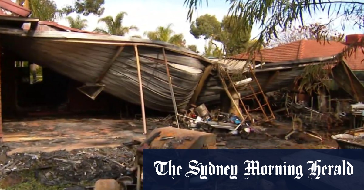 Seven people evacuated from burning home in Adelaide’s north [Video]