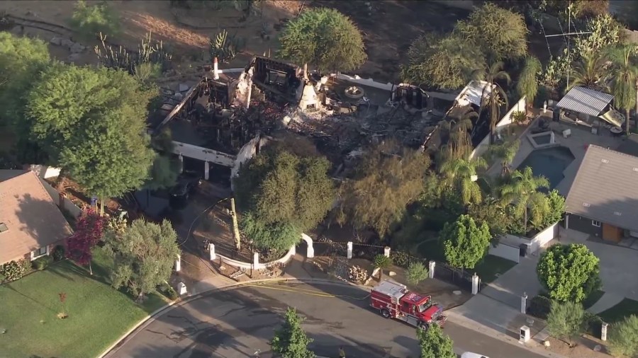 Crews battle 2 separate wildfires in the Inland Empire [Video]