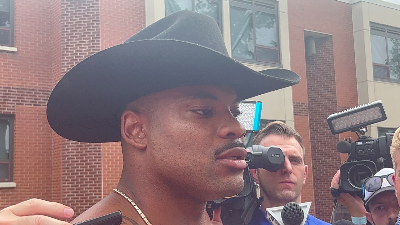 Steelers linebacker turns heads with Texas-inspired outfit at training camp arrival [Video]