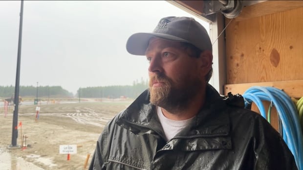 Permit backlog leaves Whitehorse builders worrying about layoffs, decline in business [Video]