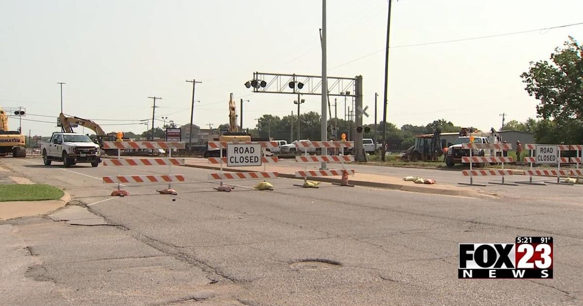 Video: Railroad crossing maintenance in Claremore to cause temporary road closure | News [Video]