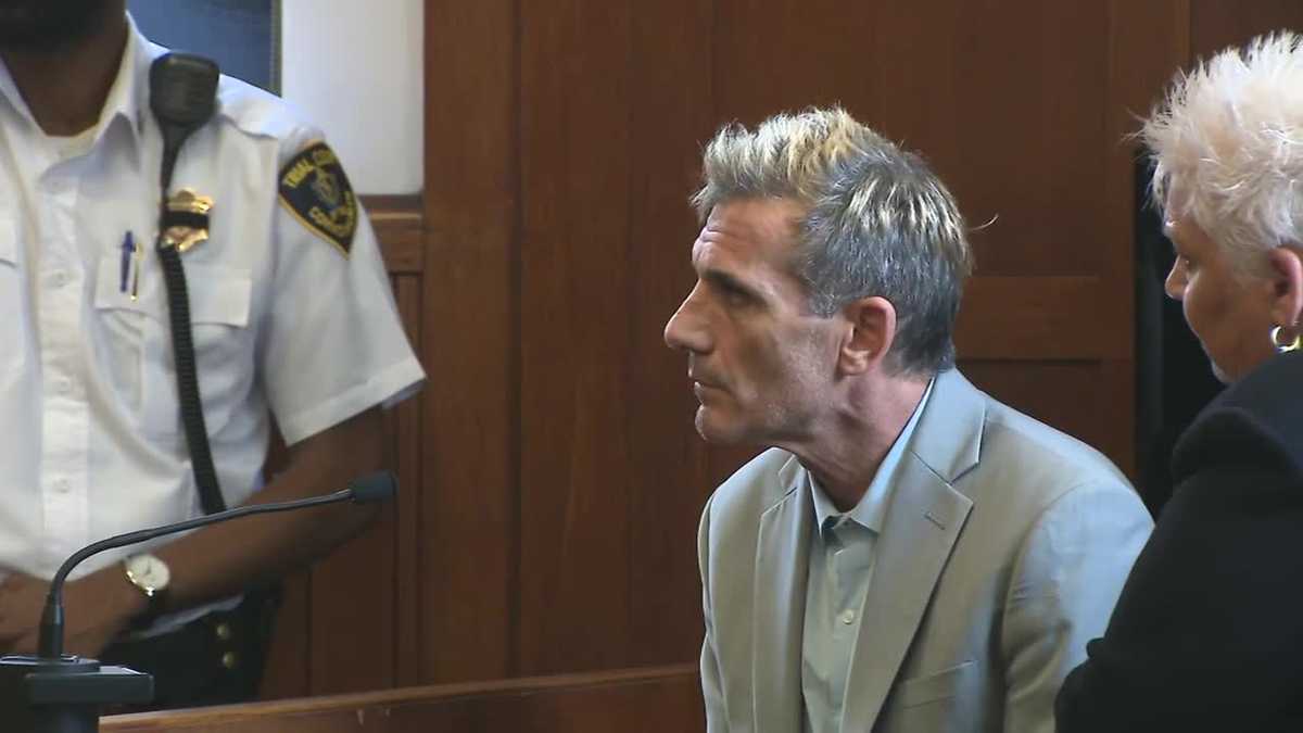 North End restaurateur Patrick Mendoza changes plea to guilty [Video]