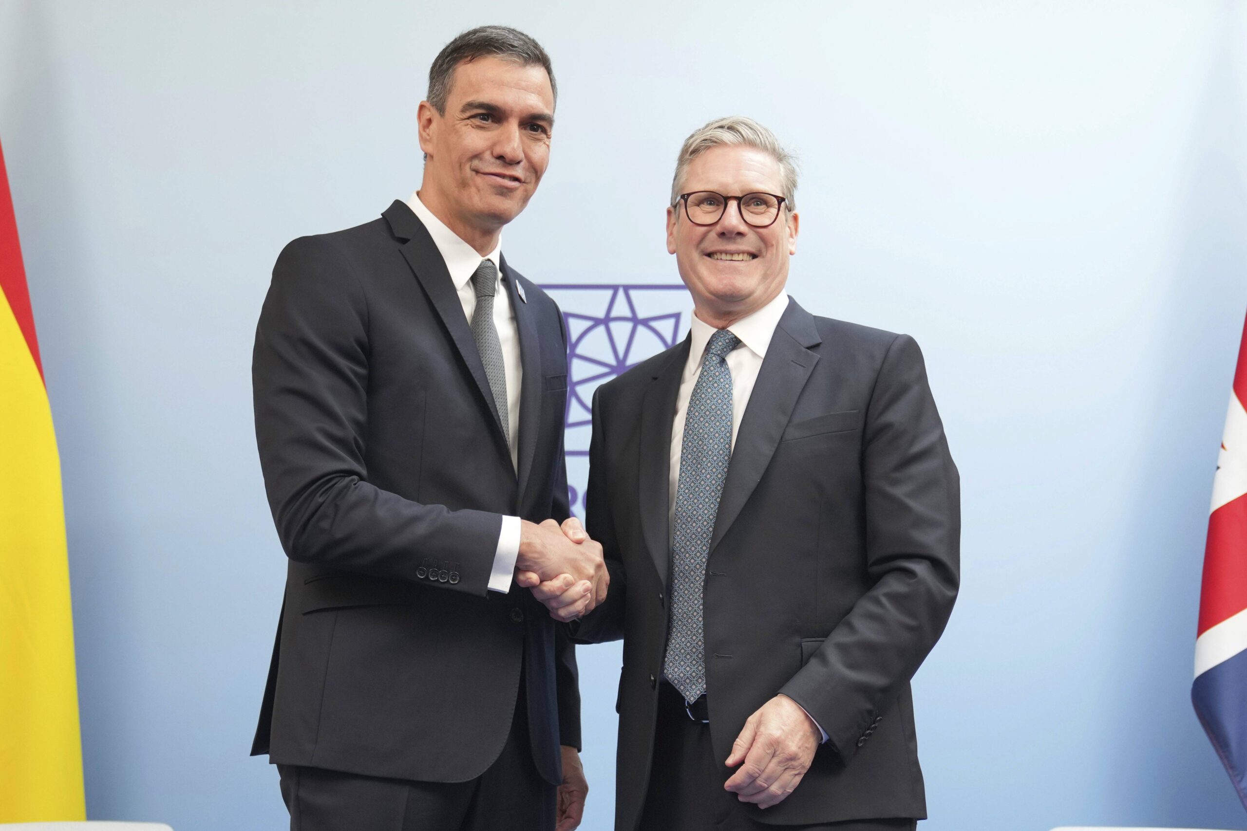 Spains Pedro Sanchez discusses youth mobility deal with Sir Keir Starmer as UK Prime Minister vows to forge closer ties with EU allies [Video]