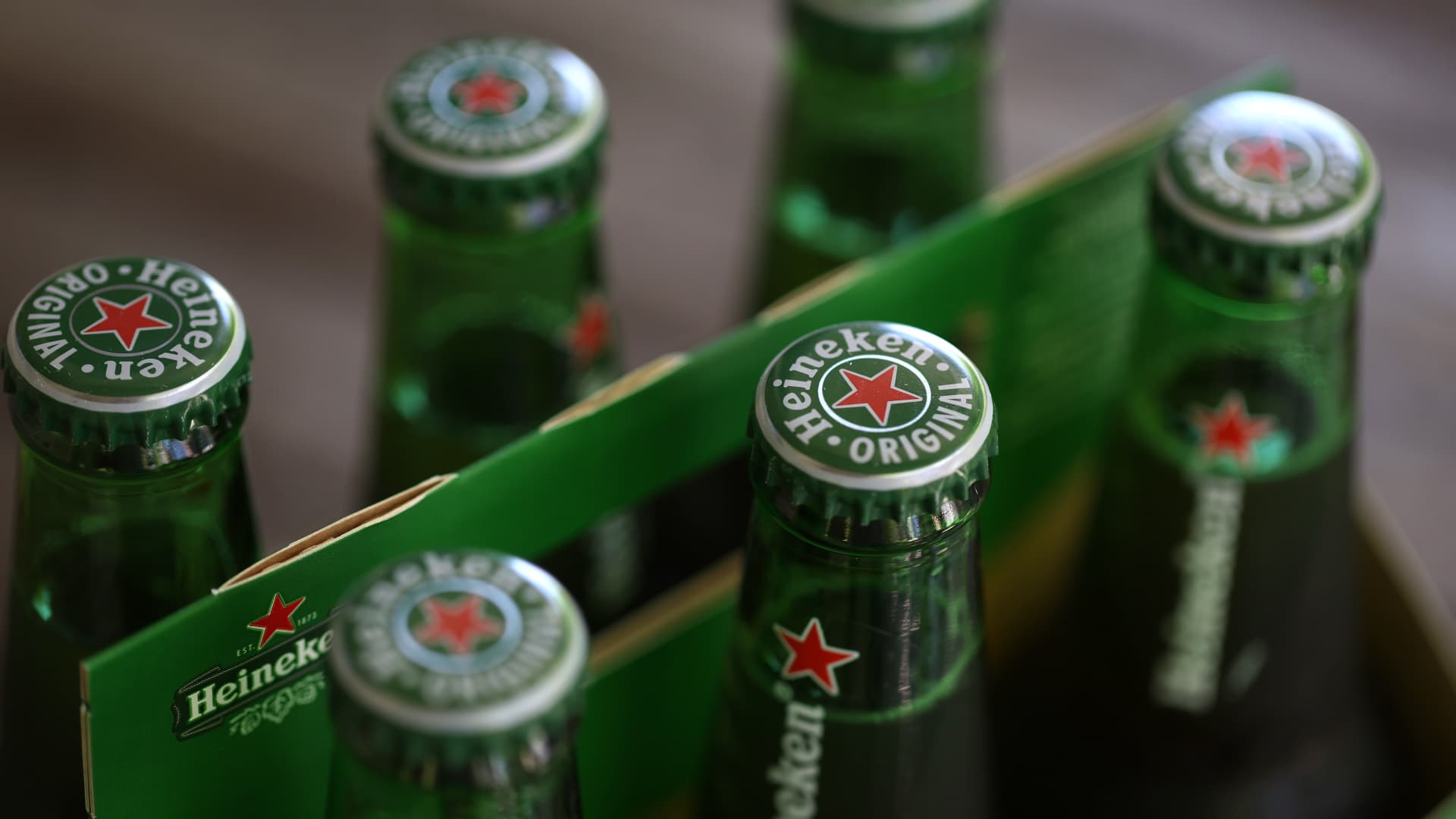 Heineken shares fall 10% after first-half profit miss [Video]