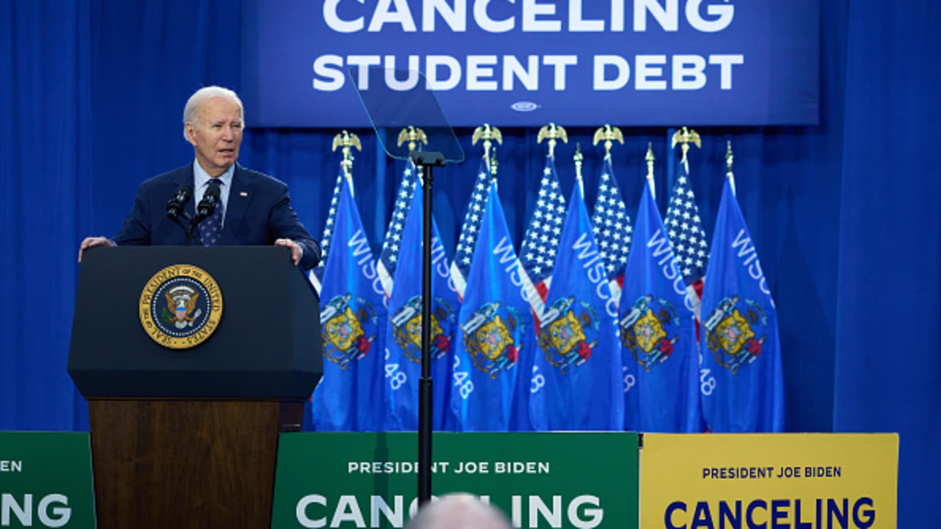 Student loan borrowers to get emails on upcoming forgiveness [Video]