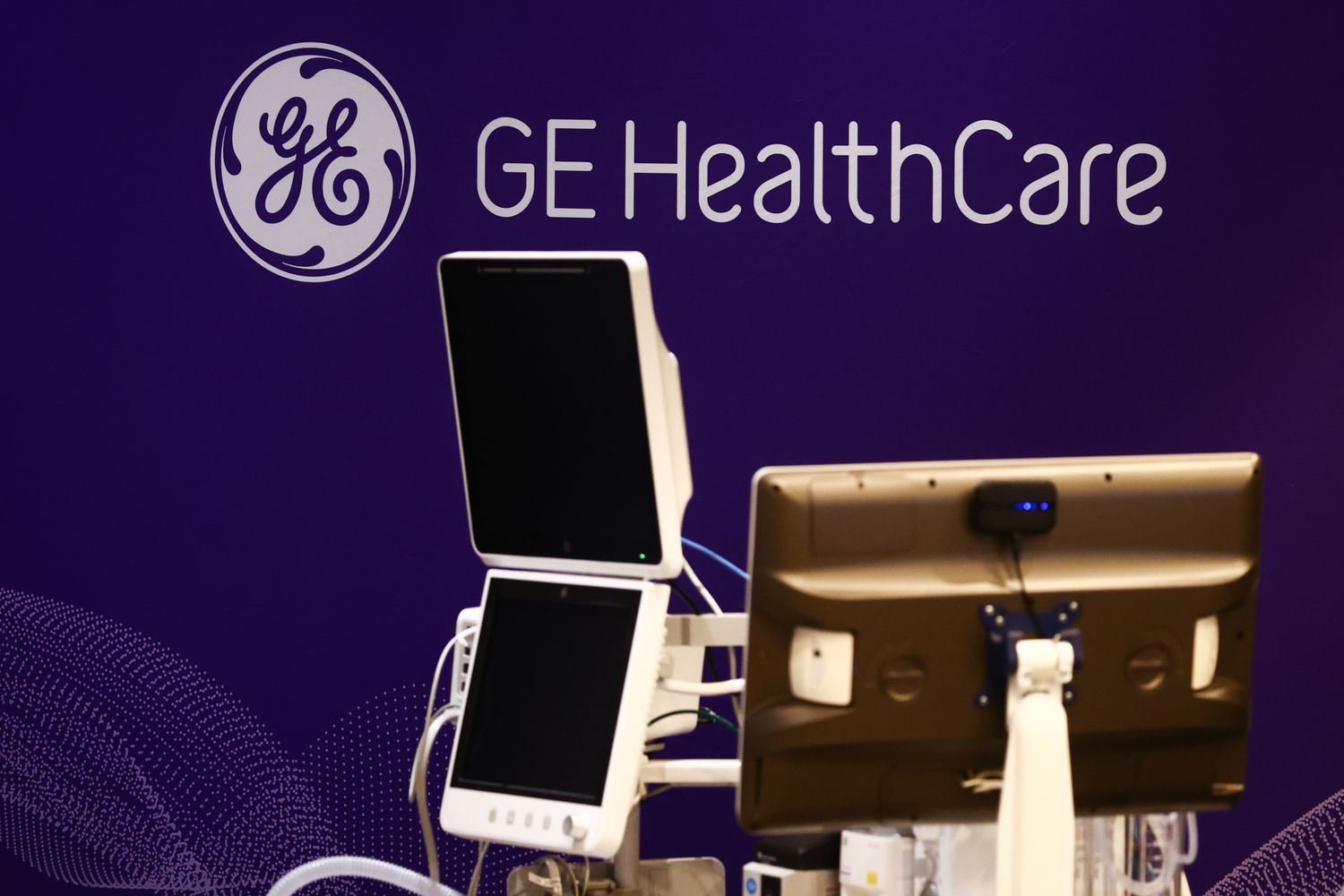 GE HealthCare Stock Surges as Profits Beat Estimates, Despite China Sales Headwinds [Video]