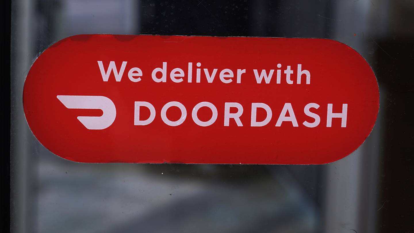 DoorDash sees record orders and revenue in second quarter even as US restaurant traffic slows  WSOC TV [Video]