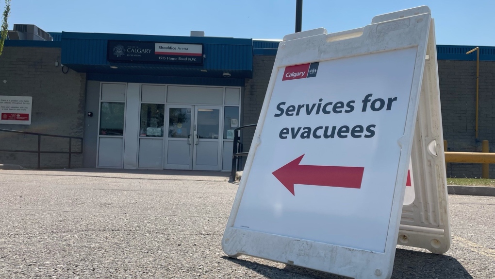 Jasper wildfire reception centre in Calgary shortening hours [Video]