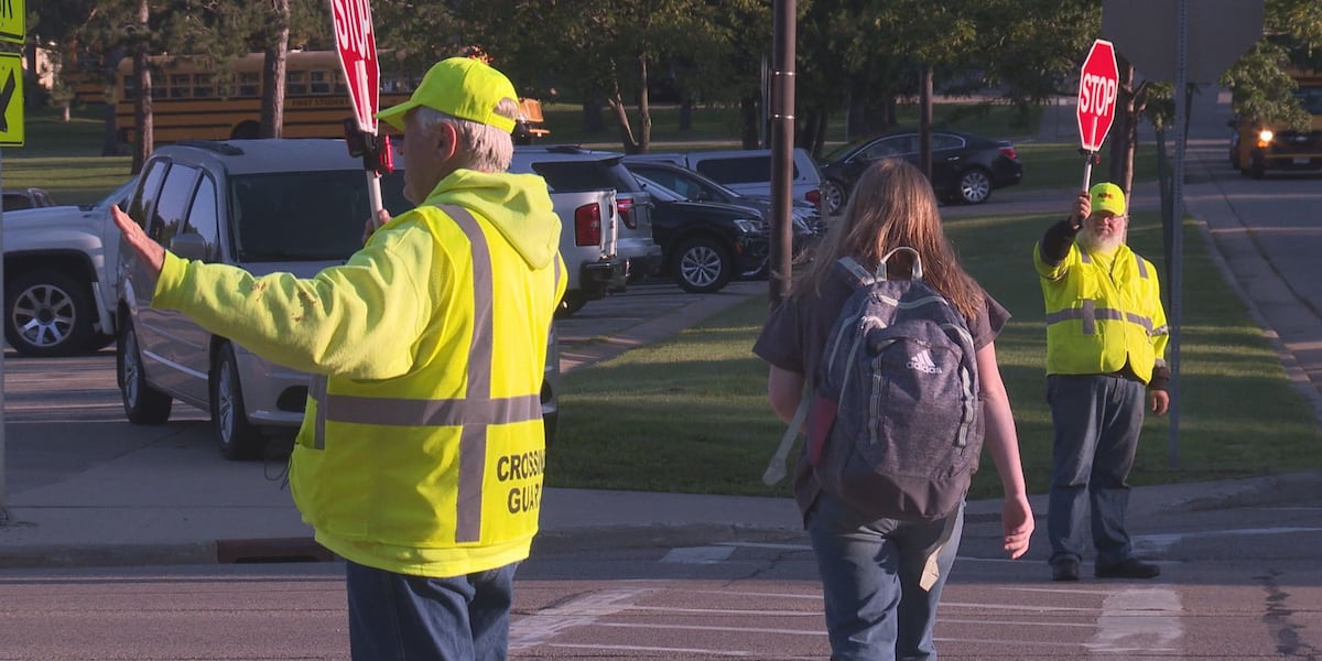 Now hiring: Crossing guards [Video]