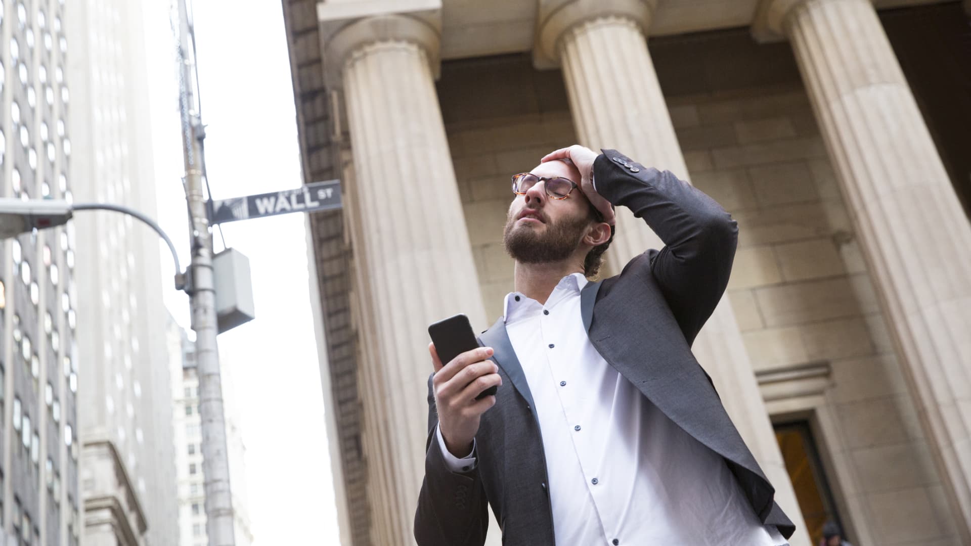 Here’s why it’s important to stay invested when the stock market drops [Video]