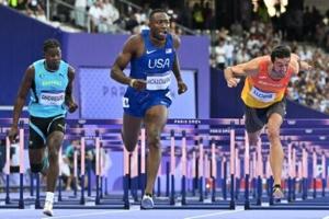 Favourite Holloway cruises into final of Olympic 110m hurdles [Video]