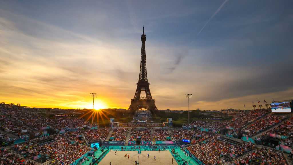 Paris Olympics Day 14: U.S. Track has dramatic night in 4×100 relay, Khelif gets her gold [Video]