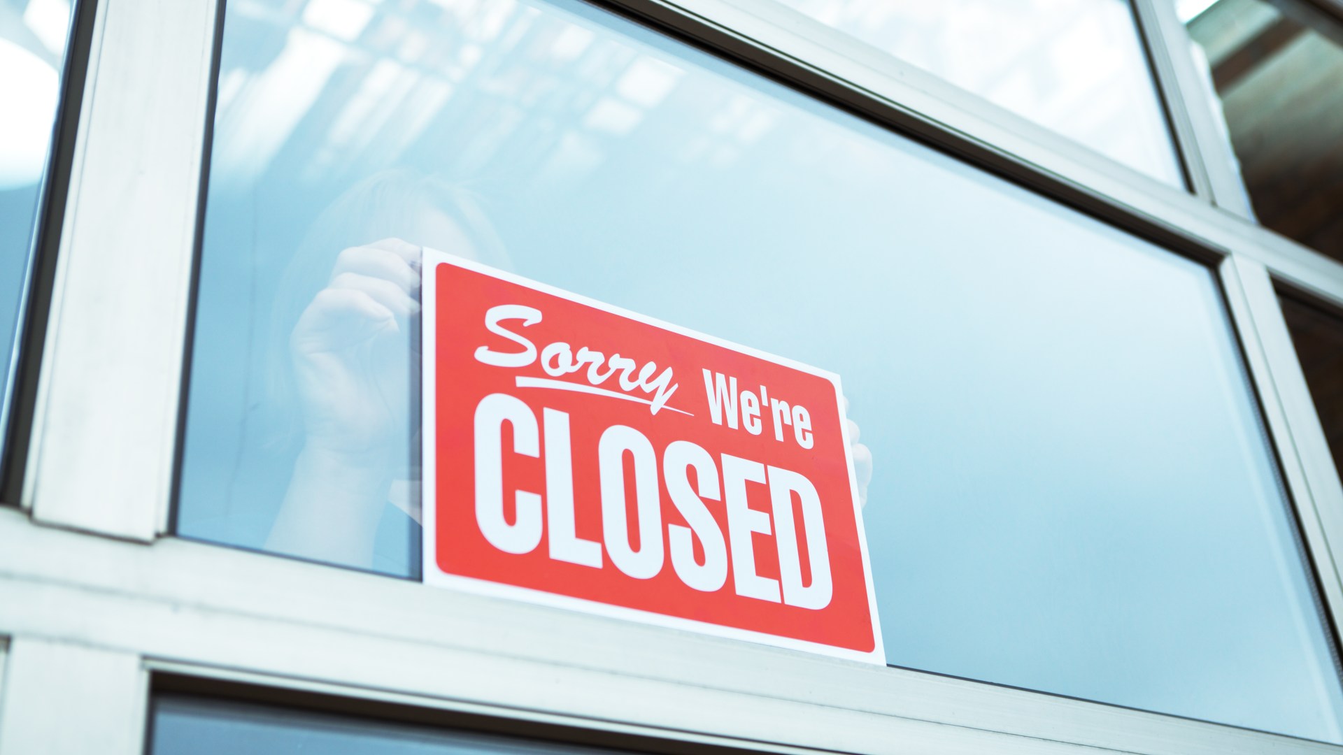 ‘We’re going to miss this place,’ diners cry as chain with dozens of locations to exit state for good after 33 years [Video]