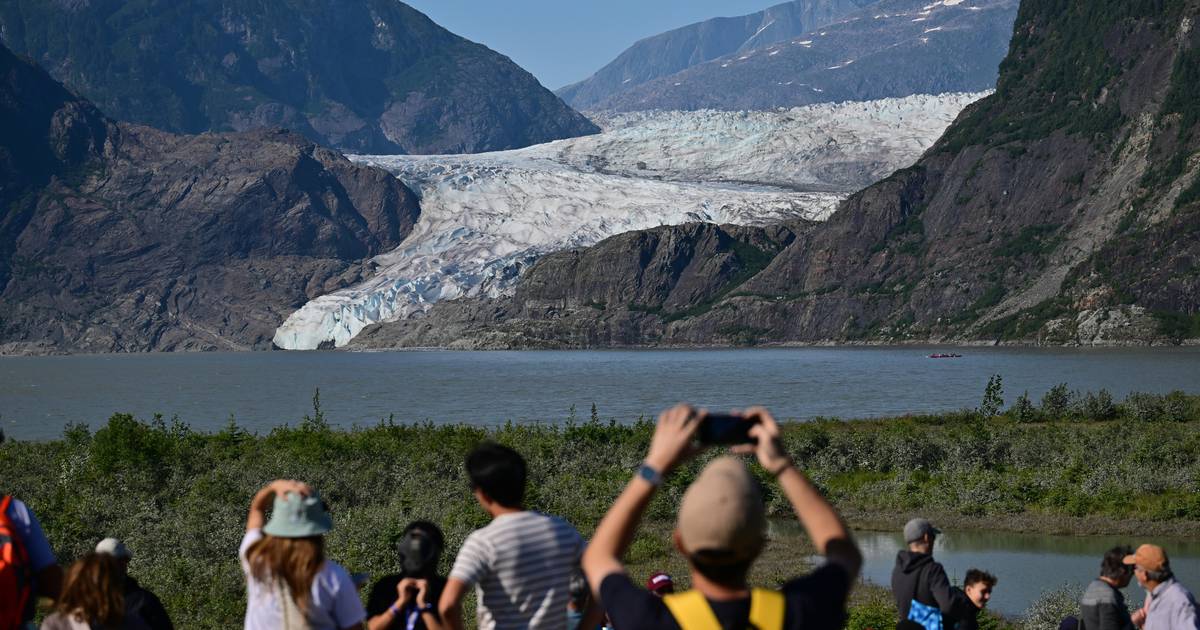 Juneau glacier flooding leaves residents looking for long-term solutions [Video]