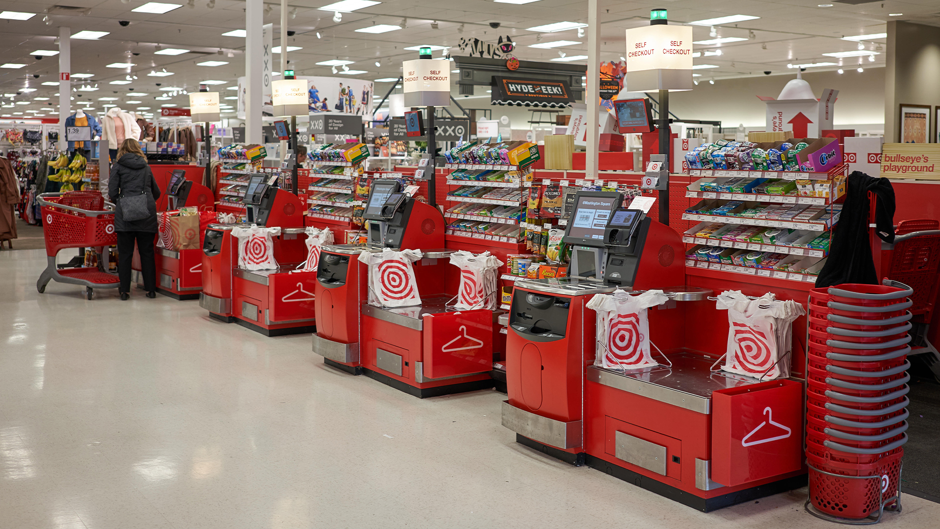 ‘Done with this business,’ fume Target shoppers as new checkout policy sees wait times increase by ‘an hour’ [Video]