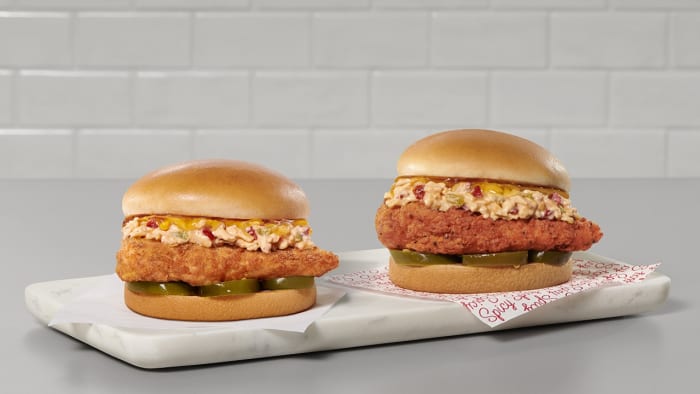 Chick-fil-A brings back Honey Pepper Pimento Chicken Sandwich, this time with a spicy option [Video]